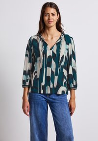 Блузка Блузка