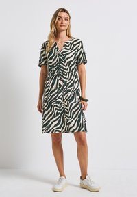 Платье Платье