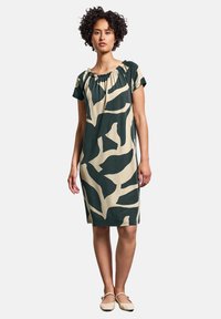 Платье Платье