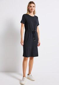 Платье Платье