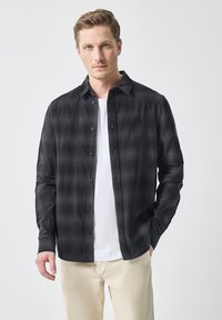 Рубашка Рубашка