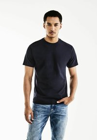 Футболка Футболка