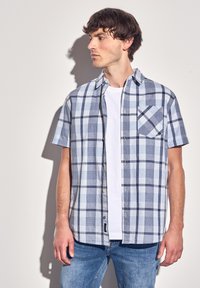 Рубашка с коротким рукавом Рубашка с коротким рукавом