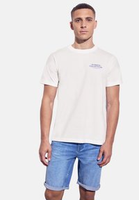 Футболка Футболка