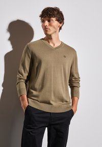 Пуловер Пуловер