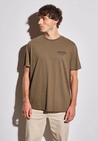 Футболка Футболка