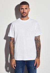 Футболка Футболка