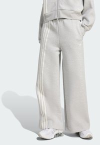 Спортивные штаны Спортивные штаны