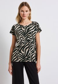 Футболка Футболка