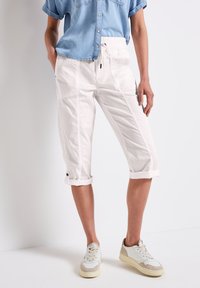 Шорты Шорты