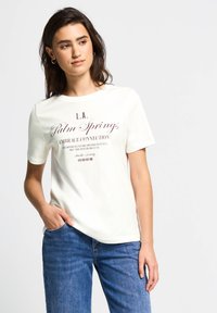 Футболка Футболка