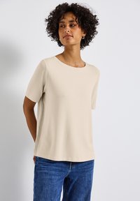 Футболка Футболка