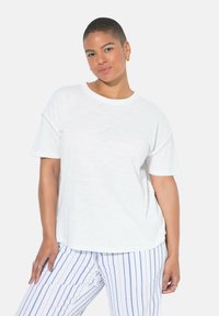 Футболка Футболка