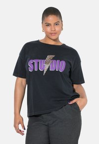 Футболка Футболка