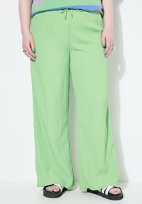 Широкие брюки Широкие брюки