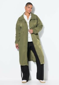 Тренч Тренч