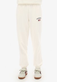 Спортивные штаны Спортивные штаны