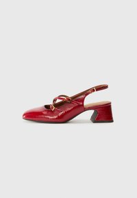 Туфли с ремешком Туфли с ремешком