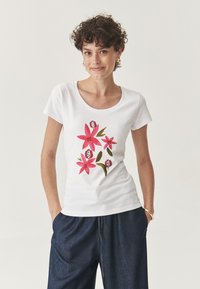 Футболка Футболка