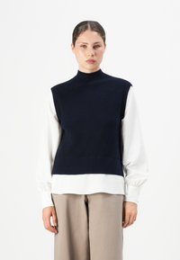 Пуловер Пуловер