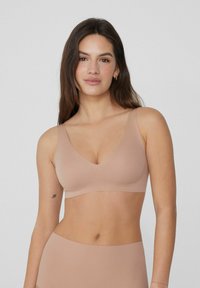 Бюстгальтер Бюстгальтер