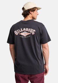 Футболка Футболка