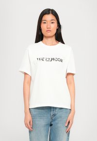 Футболка Футболка