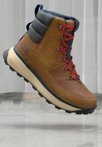 Походные ботинки Походные ботинки