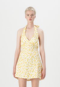 Короткое платье Короткое платье