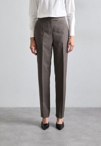 Прямые брюки Прямые брюки