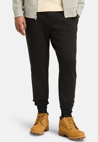 Спортивные штаны Спортивные штаны