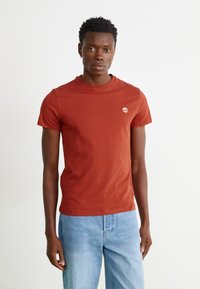 Футболка Футболка