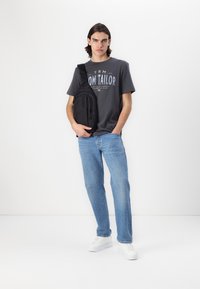 Футболка Футболка