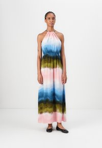 Платье Платье