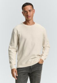 Пуловер Пуловер