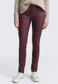 Узкие джинсы Узкие джинсы