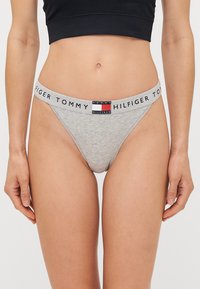 Стринги Стринги