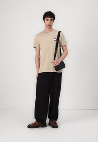 Футболка Футболка