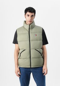 Жилет Жилет