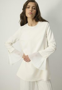 Блузка Блузка