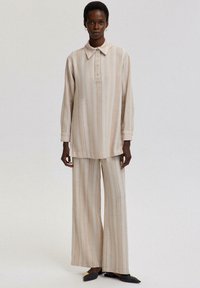 Длинная майка Длинная майка