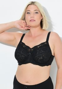 Бюстгальтер Бюстгальтер