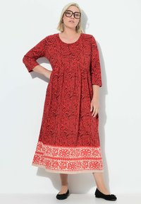 Вязаное платье Вязаное платье