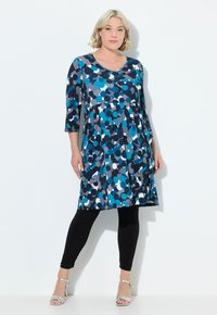 Платье Платье