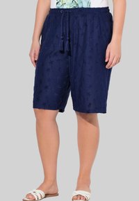 Шорты Шорты