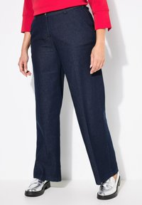 Прямые джинсы Прямые джинсы