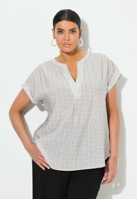 Блузка Блузка