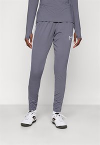 Спортивный костюм Спортивный костюм