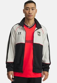 Спортивная кофта Спортивная кофта