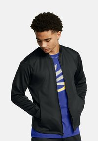 Спортивная куртка Спортивная куртка